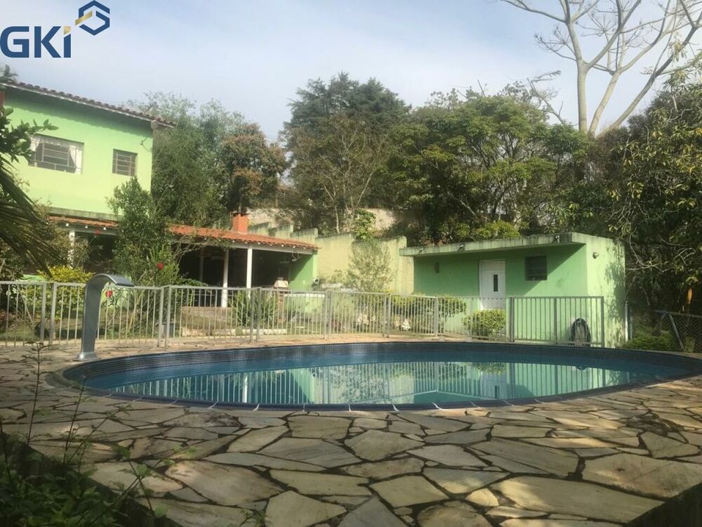 Chácara à venda com 7 quartos, 208m² - Foto 1