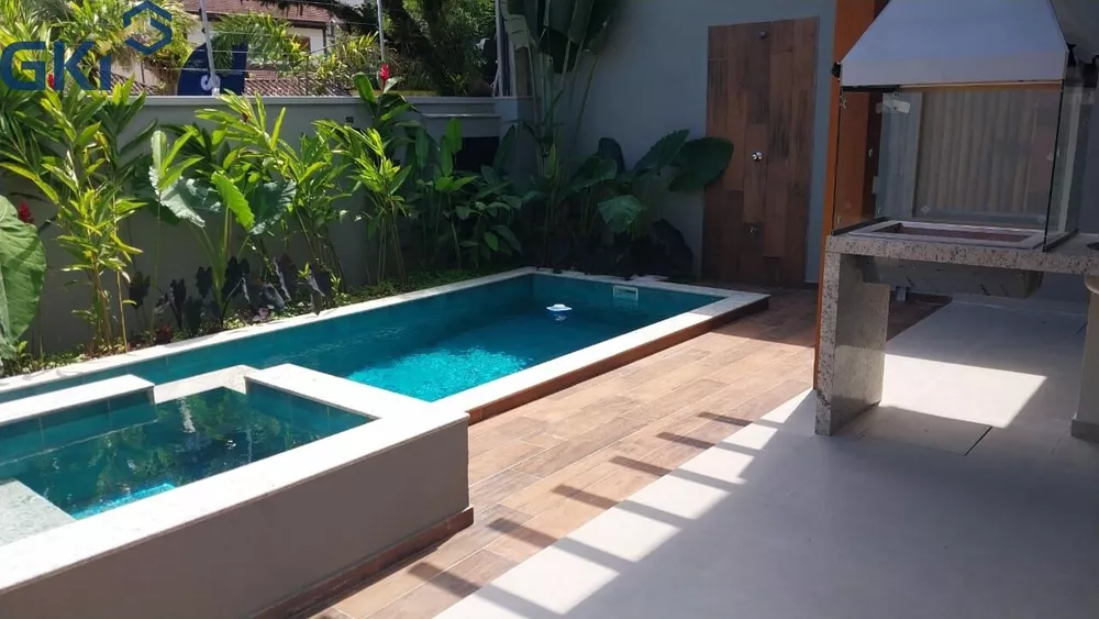 Casa de Condomínio à venda com 4 quartos, 138m² - Foto 1