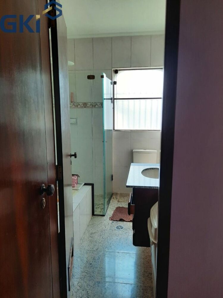 Casa de Condomínio à venda com 4 quartos, 355m² - Foto 3
