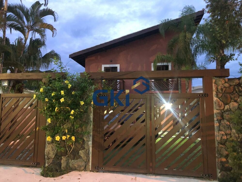 Casa, 4 quartos, 263 m² - Foto 1