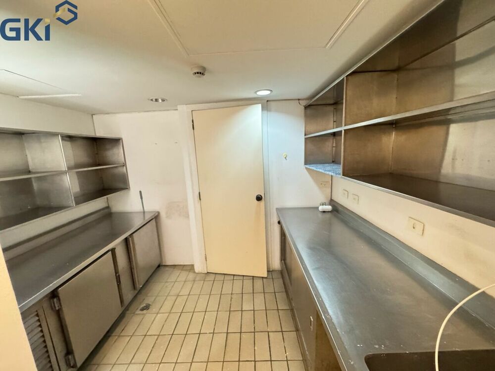 Conjunto Comercial-Sala para alugar com 1 quarto, 130m² - Foto 2