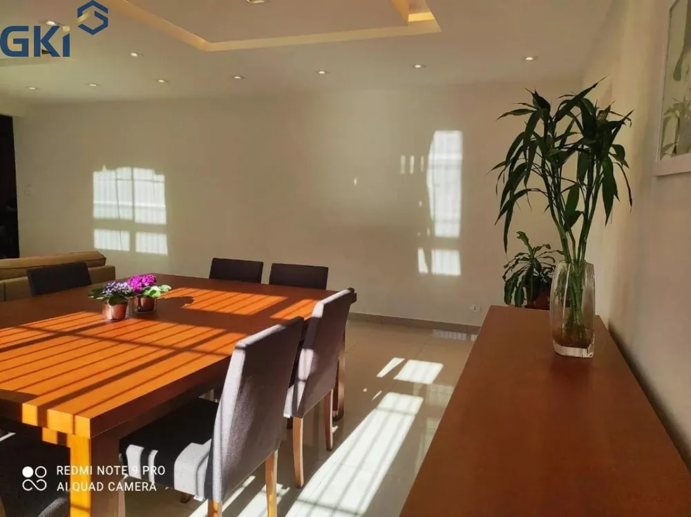 Apartamento, 3 quartos, 190 m² - Foto 1