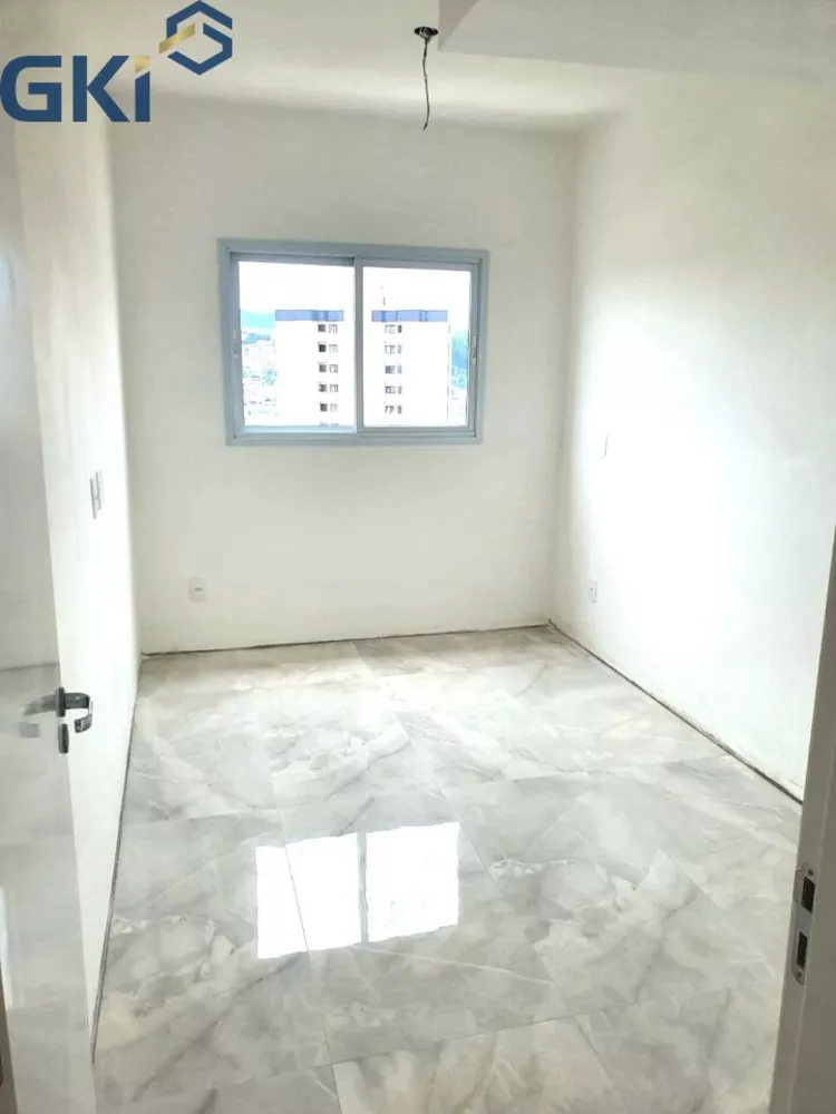 Apartamento à venda com 3 quartos, 240m² - Foto 4