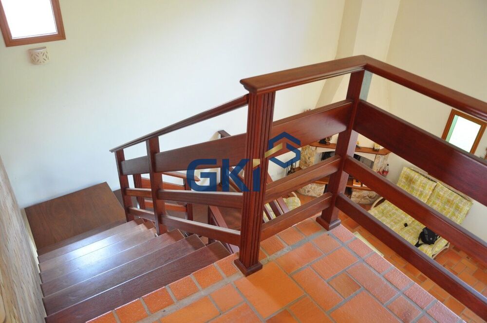 Casa de Condomínio à venda com 4 quartos, 256m² - Foto 2