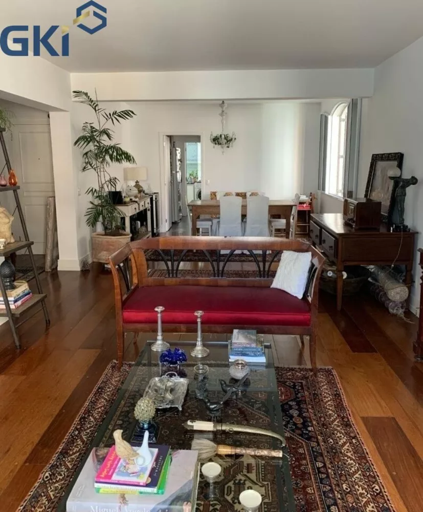 Apartamento à venda com 2 quartos, 160m² - Foto 1