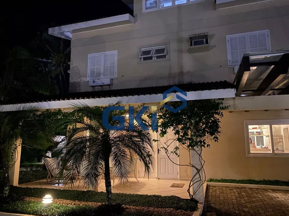 Casa de Condomínio à venda com 4 quartos, 440m² - Foto 2