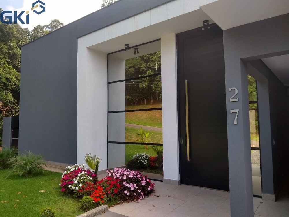 Casa de Condomínio à venda com 4 quartos, 290m² - Foto 1