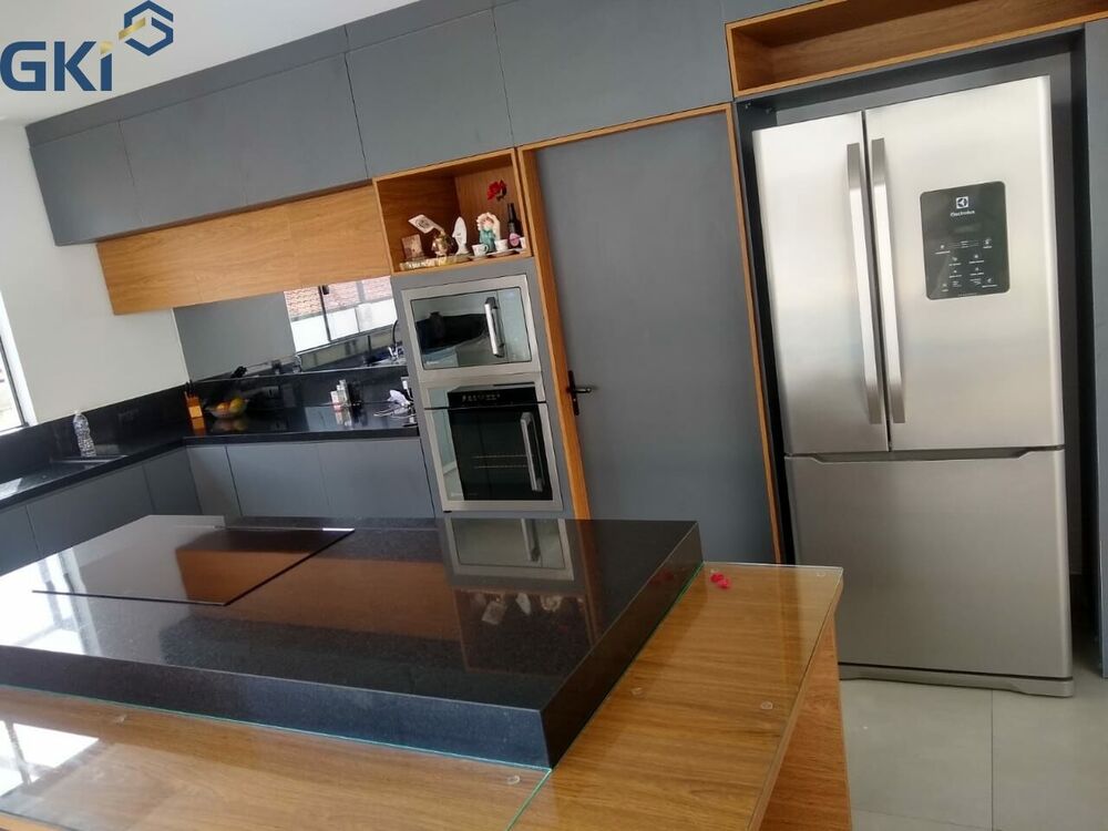 Casa de Condomínio à venda com 4 quartos, 290m² - Foto 5