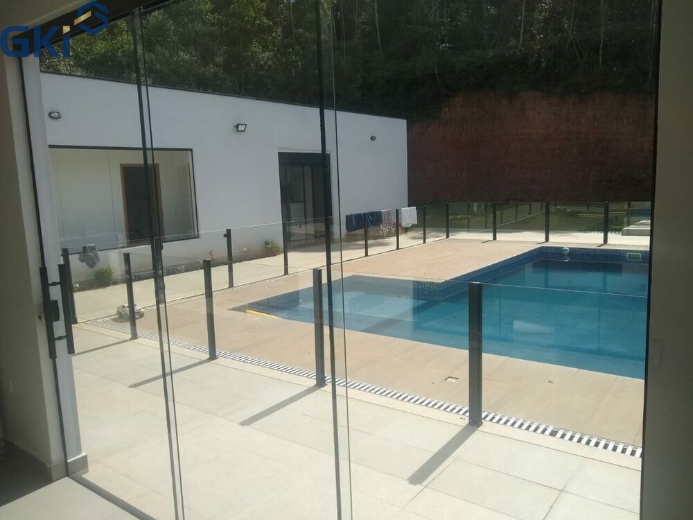Casa de Condomínio à venda com 4 quartos, 290m² - Foto 4