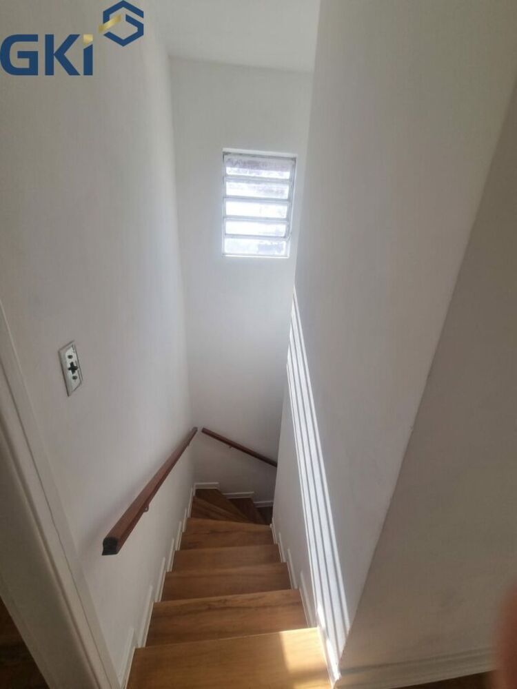 Casa de Condomínio à venda com 2 quartos, 180m² - Foto 2