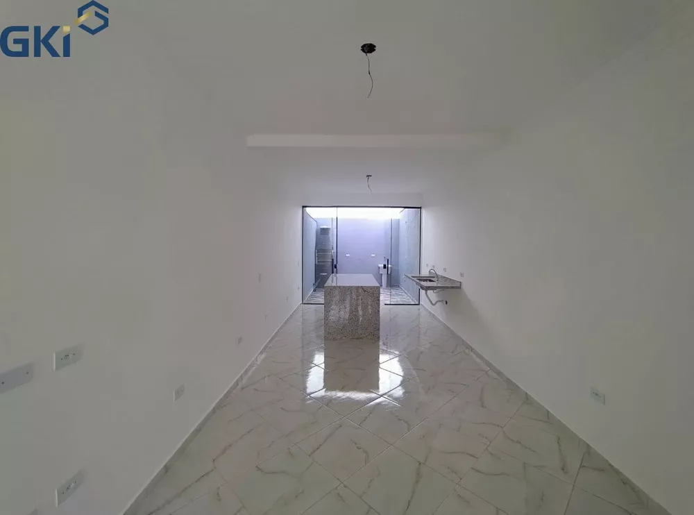 Casa de Condomínio à venda e aluguel com 3 quartos, 200m² - Foto 2