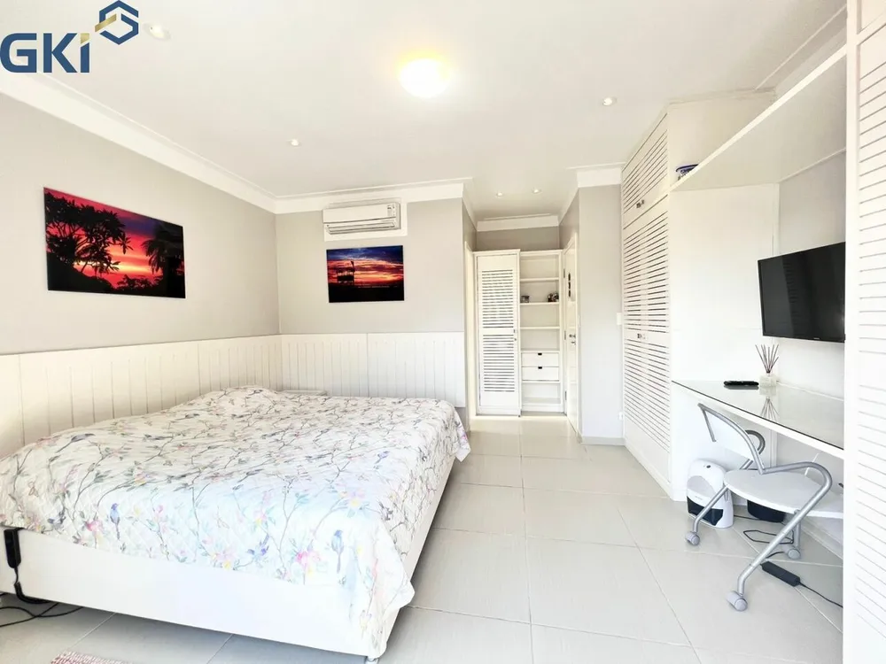 Casa, 4 quartos, 190 m² - Foto 1