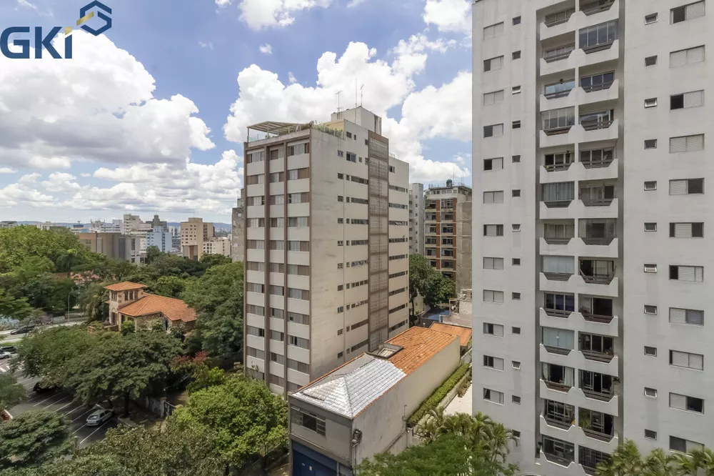 Apartamento à venda com 3 quartos, 212m² - Foto 1