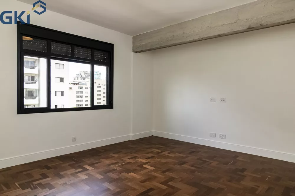 Apartamento à venda com 3 quartos, 212m² - Foto 4