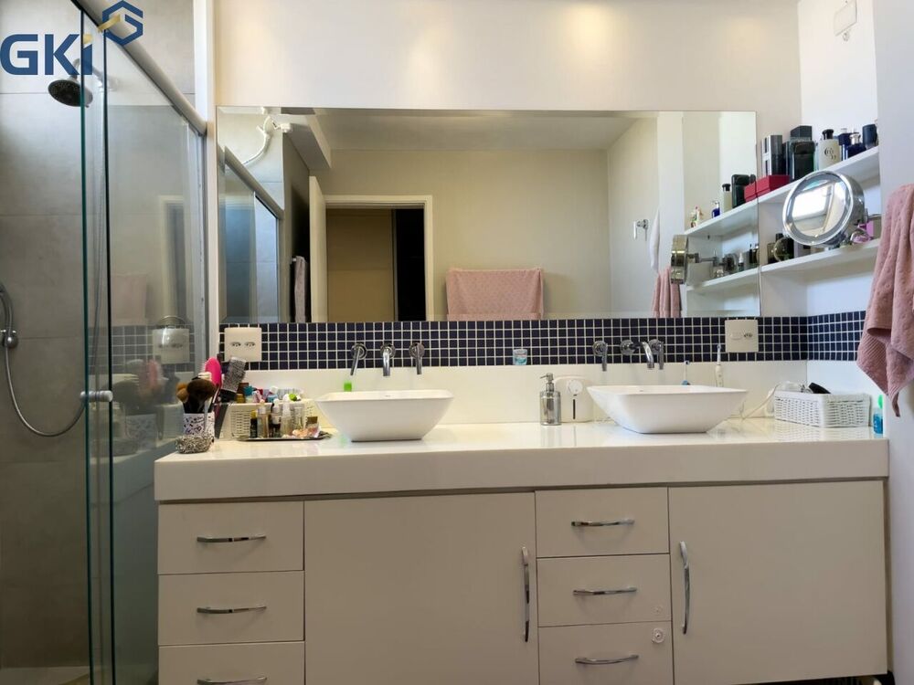 Apartamento, 3 quartos, 184 m² - Foto 1