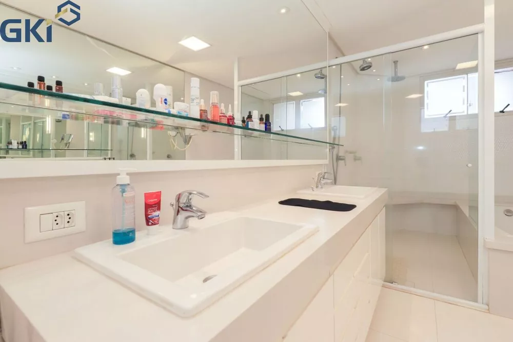 Apartamento, 3 quartos, 204 m² - Foto 1