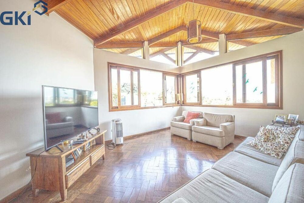 Casa à venda com 4 quartos, 400m² - Foto 2