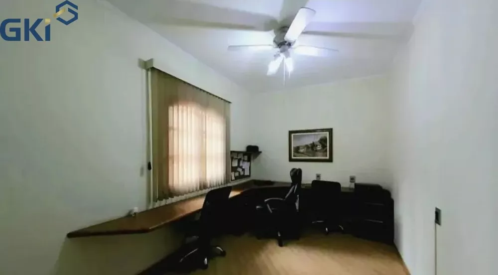 Casa, 3 quartos, 238 m² - Foto 2