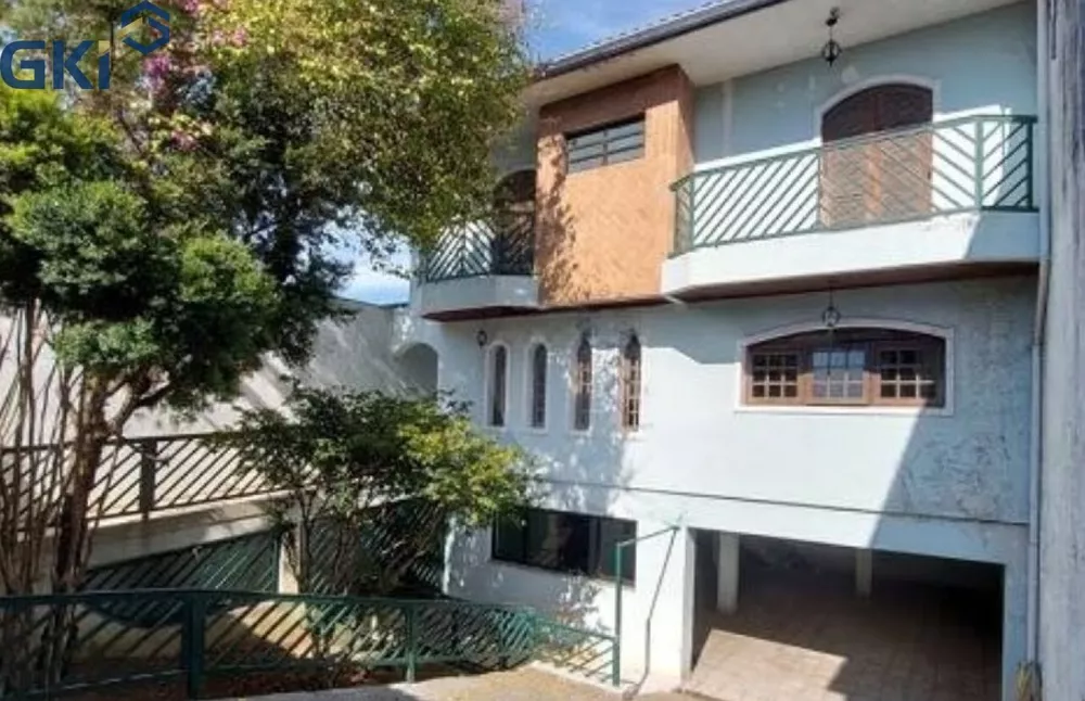 Casa de Condomínio à venda com 4 quartos, 264m² - Foto 2