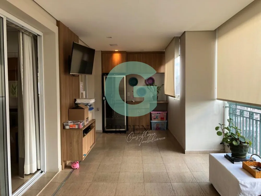Apartamento, 3 quartos, 240 m² - Foto 1