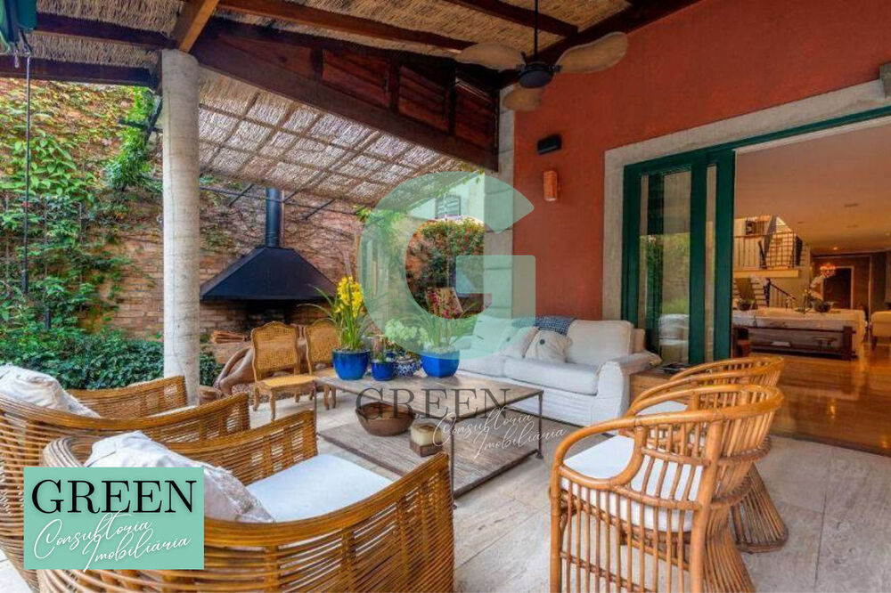 Casa à venda com 4 quartos, 550m² - Foto 2