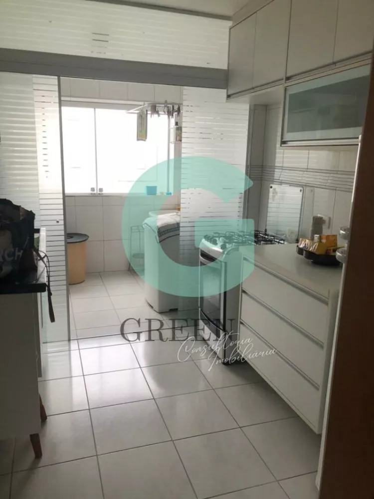 Apartamento à venda com 3 quartos, 96m² - Foto 4