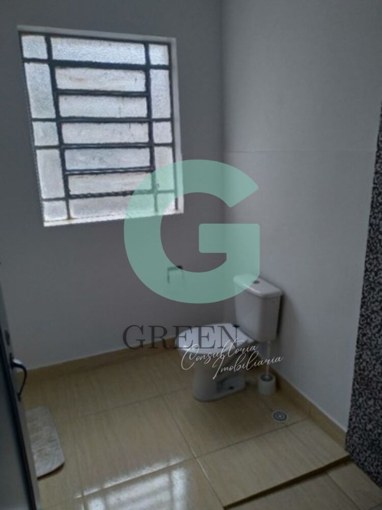Casa Comercial à venda com 3 quartos, 160m² - Foto 2