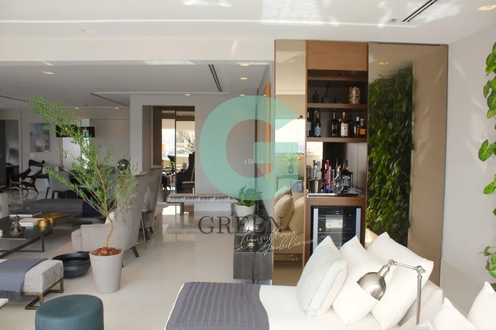 Apartamento, 3 quartos, 275 m² - Foto 2