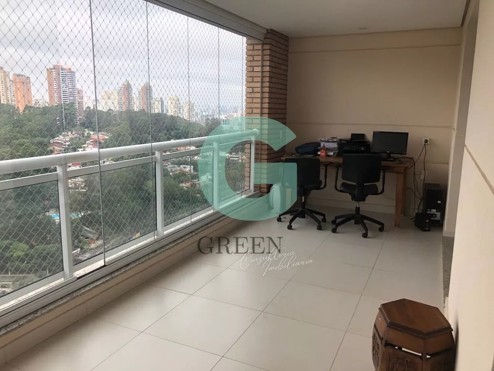 Apartamento à venda com 3 quartos, 200m² - Foto 4