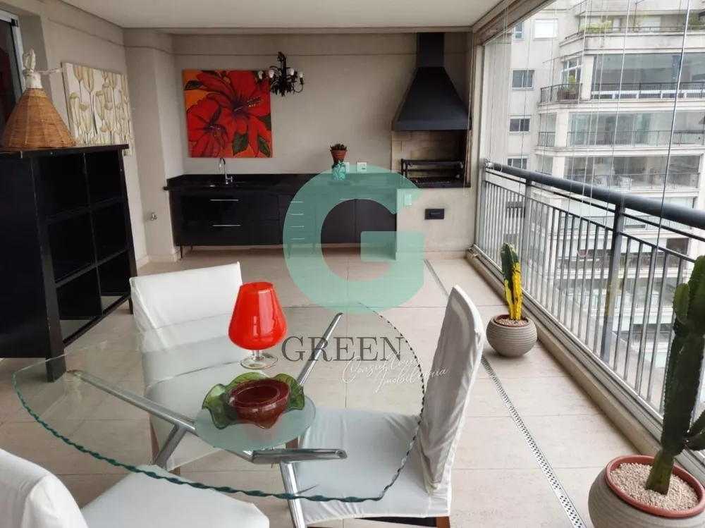 Apartamento à venda com 4 quartos, 222m² - Foto 2