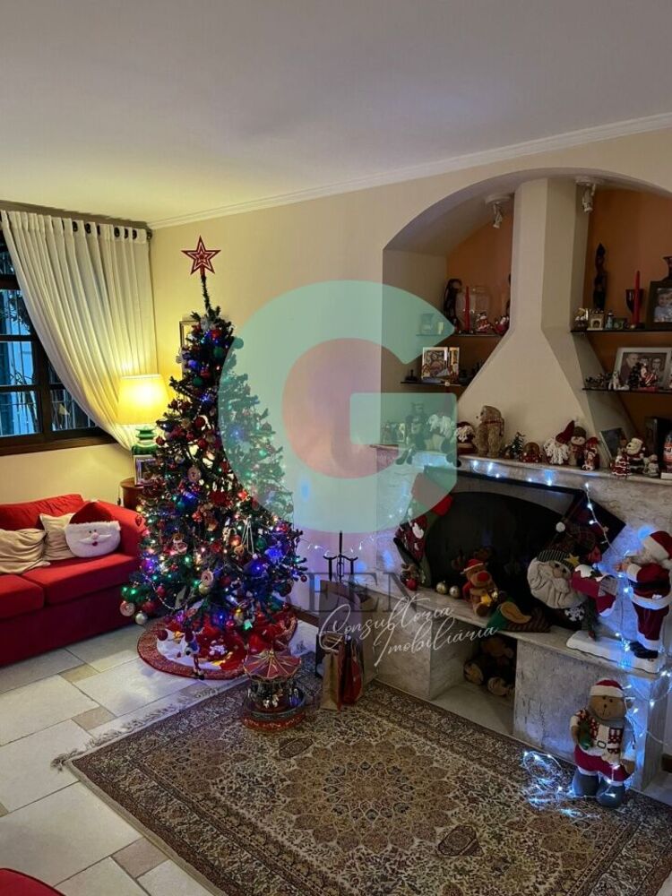 Casa, 3 quartos, 240 m² - Foto 1