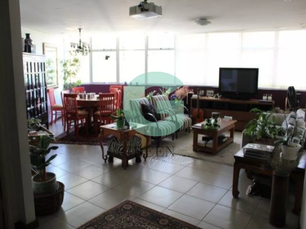 Apartamento à venda com 3 quartos, 180m² - Foto 1