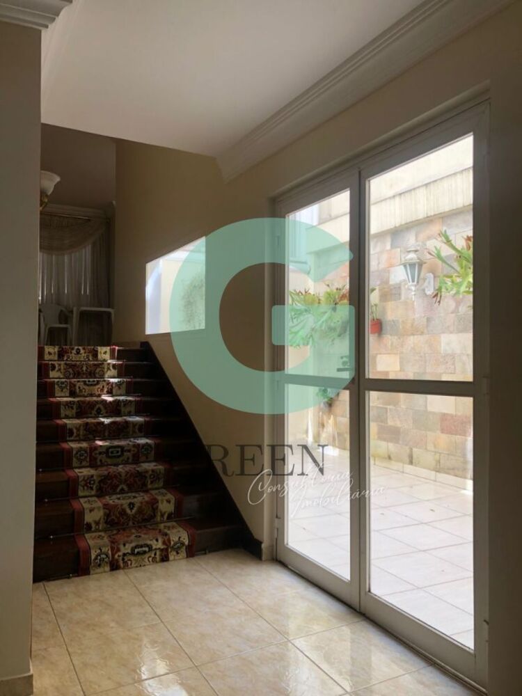 Casa à venda com 4 quartos, 450m² - Foto 3