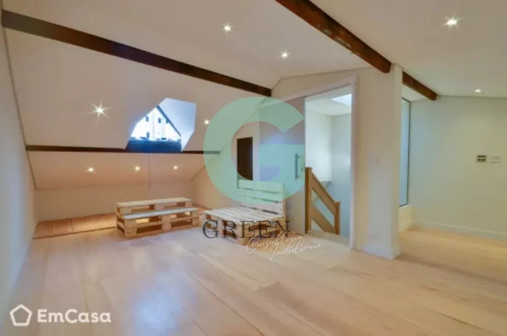 Casa à venda com 3 quartos, 220m² - Foto 5