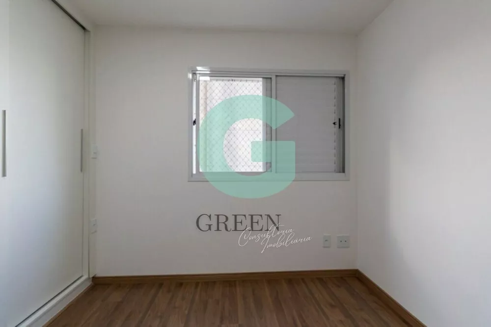 Apartamento à venda com 2 quartos, 70m² - Foto 2