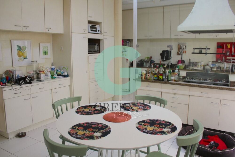 Casa à venda com 6 quartos, 680m² - Foto 8