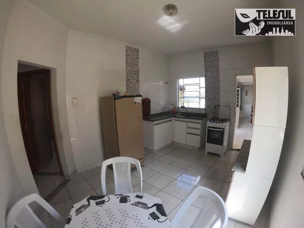 Casa à venda com 3 quartos, 250m² - Foto 10