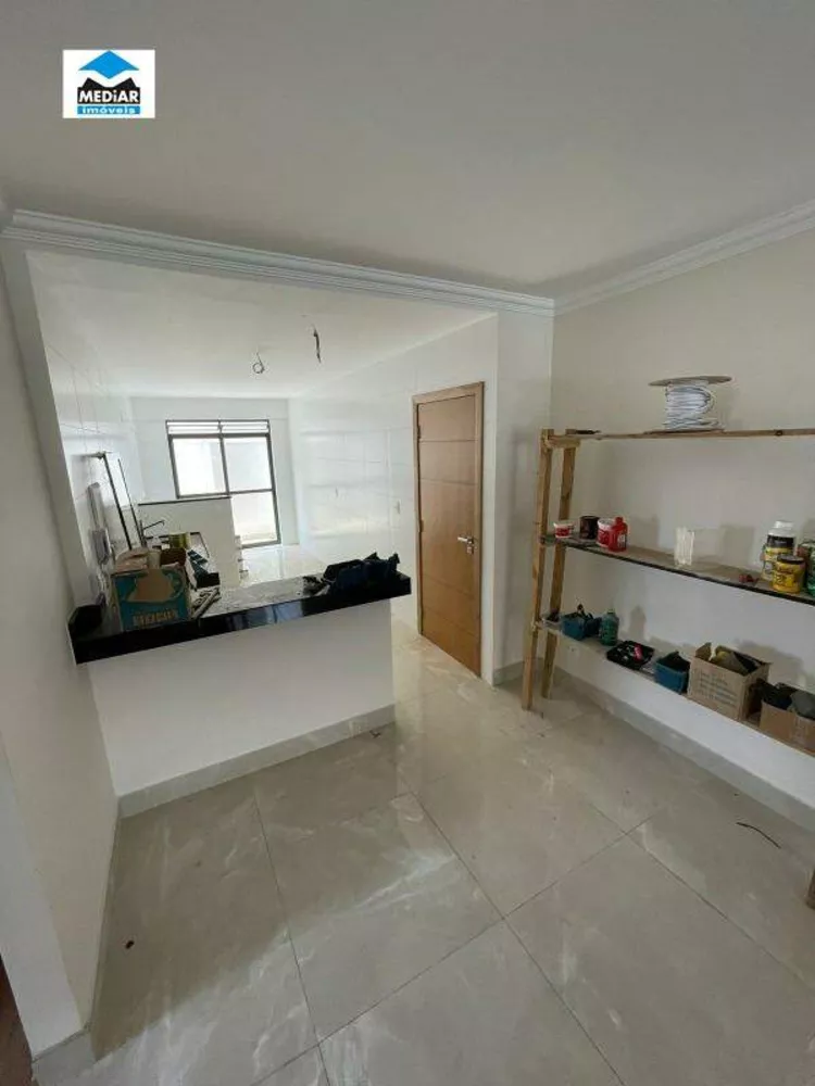 Apartamento à venda com 3 quartos, 130m² - Foto 4