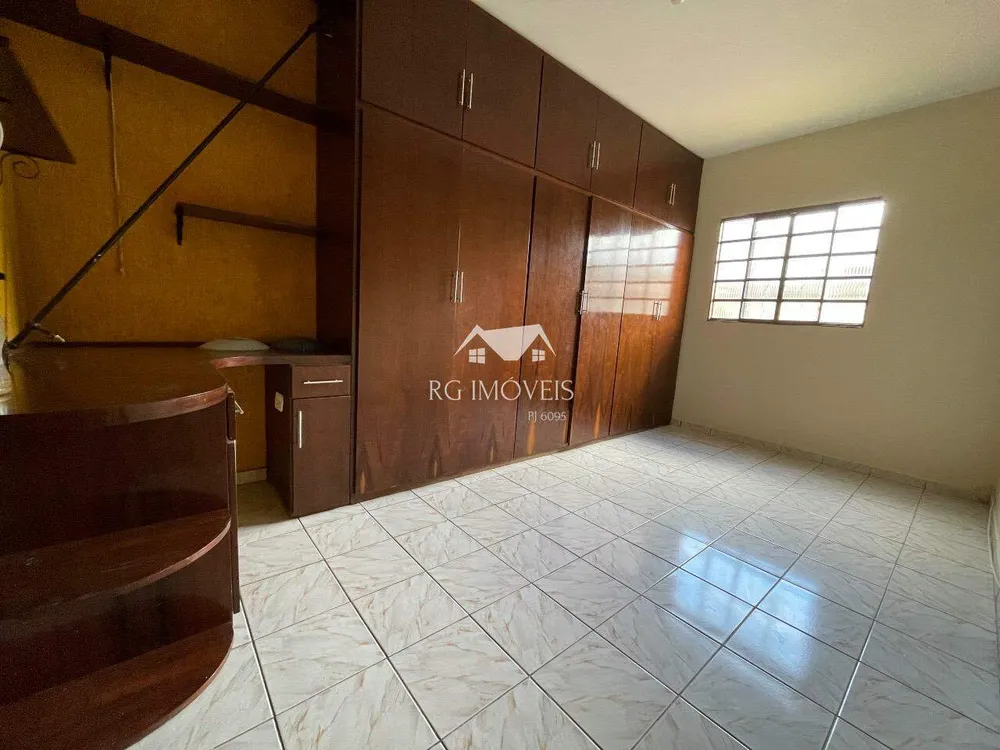 Casa, 3 quartos, 320 m² - Foto 3
