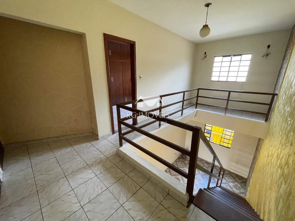 Casa, 3 quartos, 320 m² - Foto 1