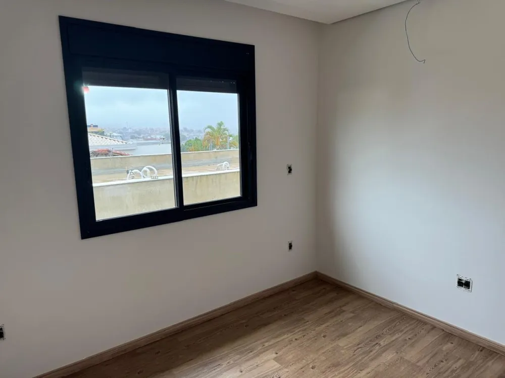 Casa, 5 quartos, 326 m² - Foto 1