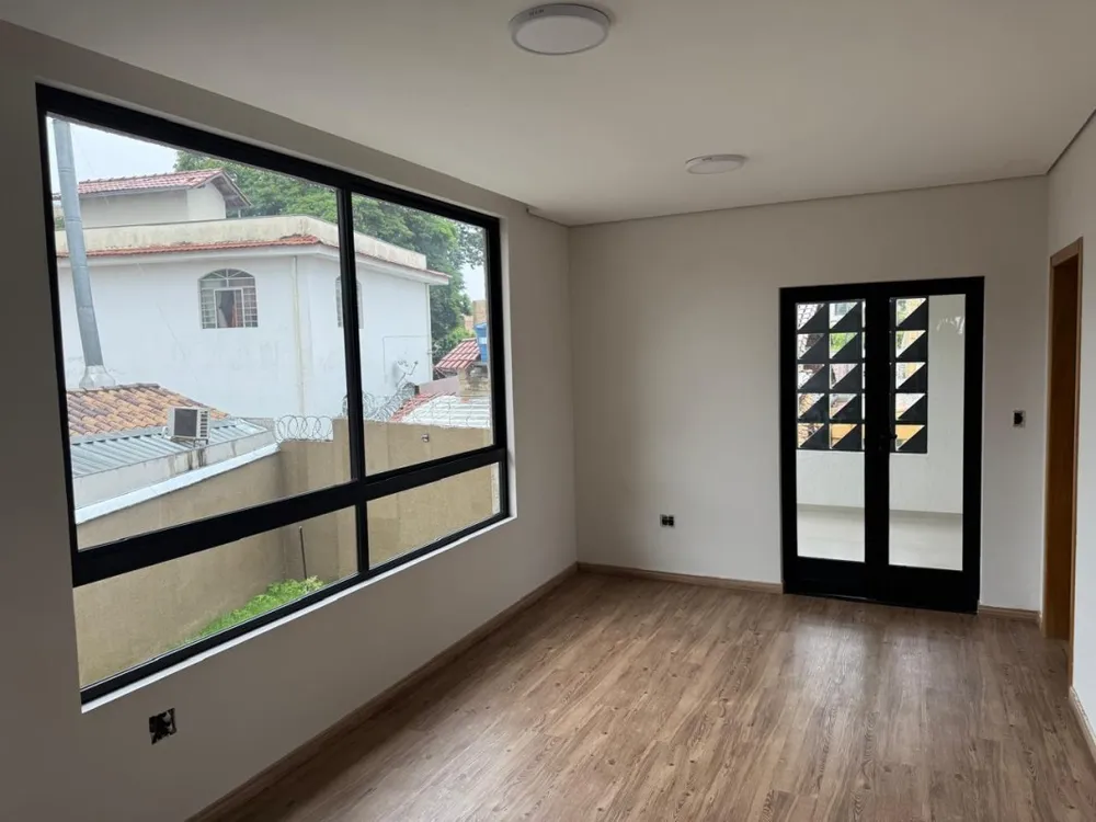 Casa, 5 quartos, 326 m² - Foto 3