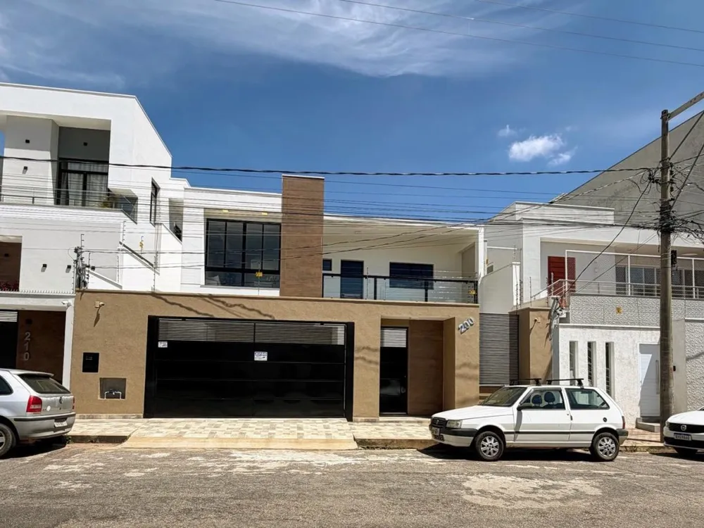 Casa, 3 quartos, 200 m² - Foto 2