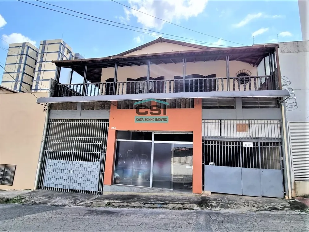 Casa, 4 quartos, 180 m² - Foto 1