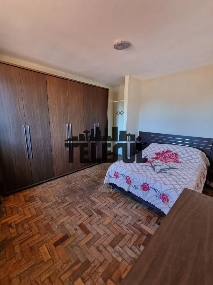 Casa, 6 quartos, 225 m² - Foto 2