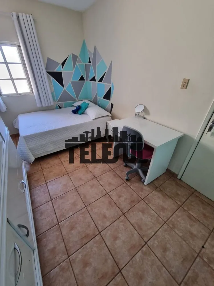 Casa, 6 quartos, 225 m² - Foto 8