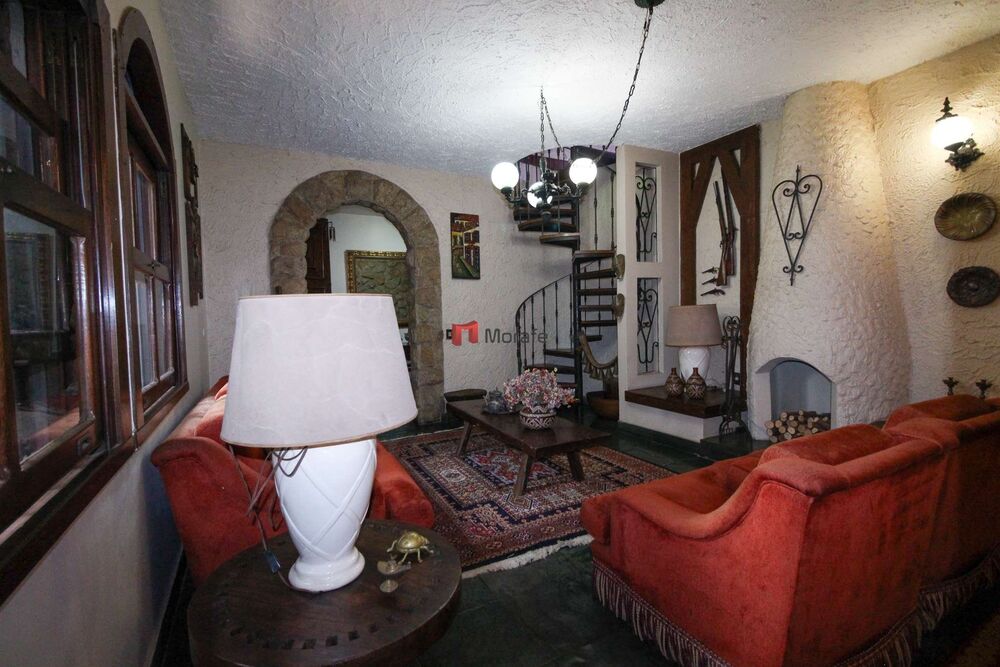 Casa à venda com 4 quartos, 2065m² - Foto 3