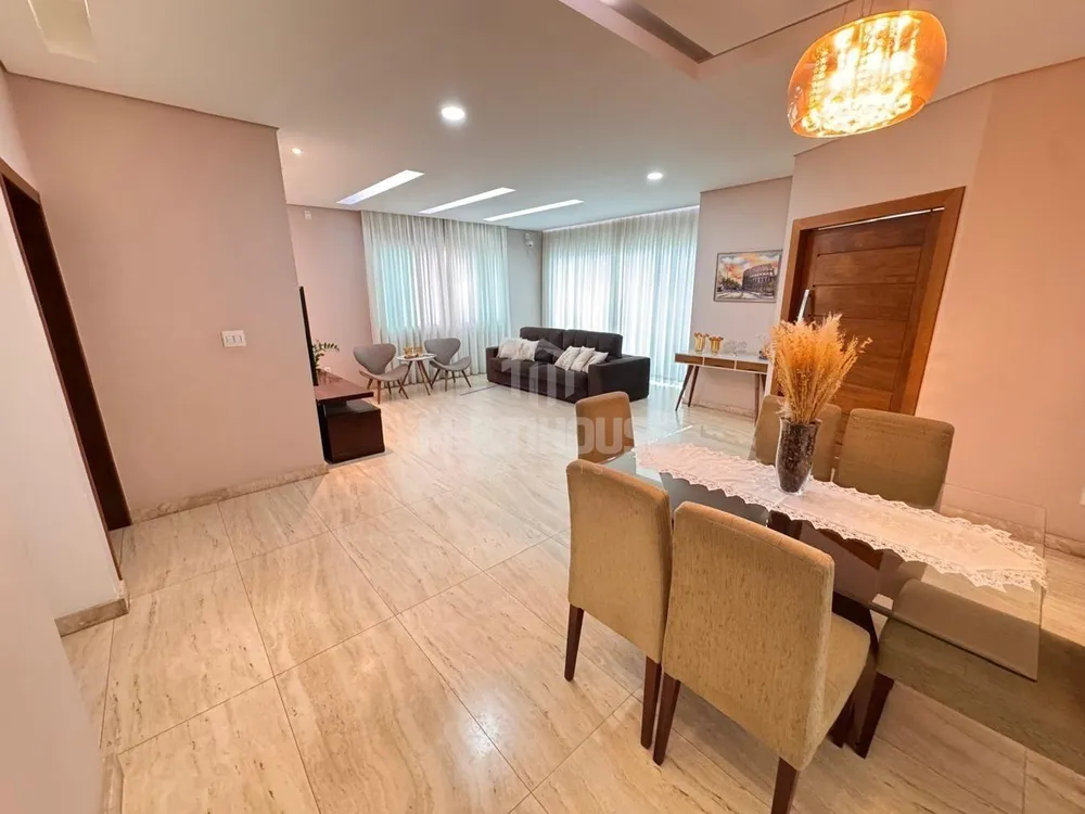 Casa, 3 quartos, 361 m² - Foto 2