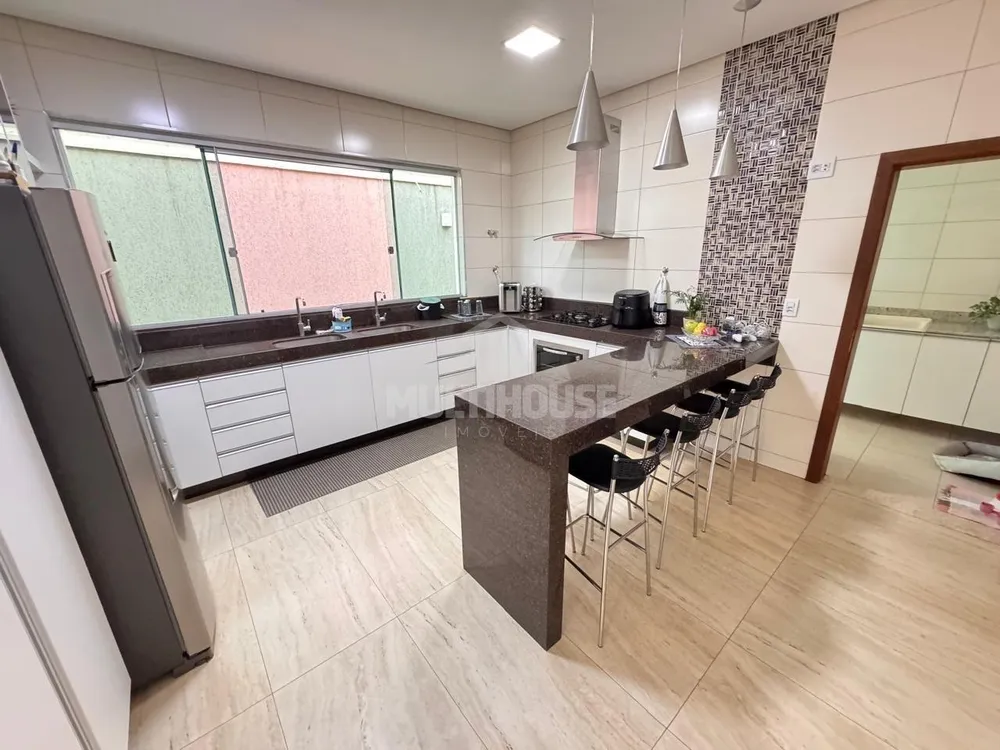 Casa, 3 quartos, 361 m² - Foto 4
