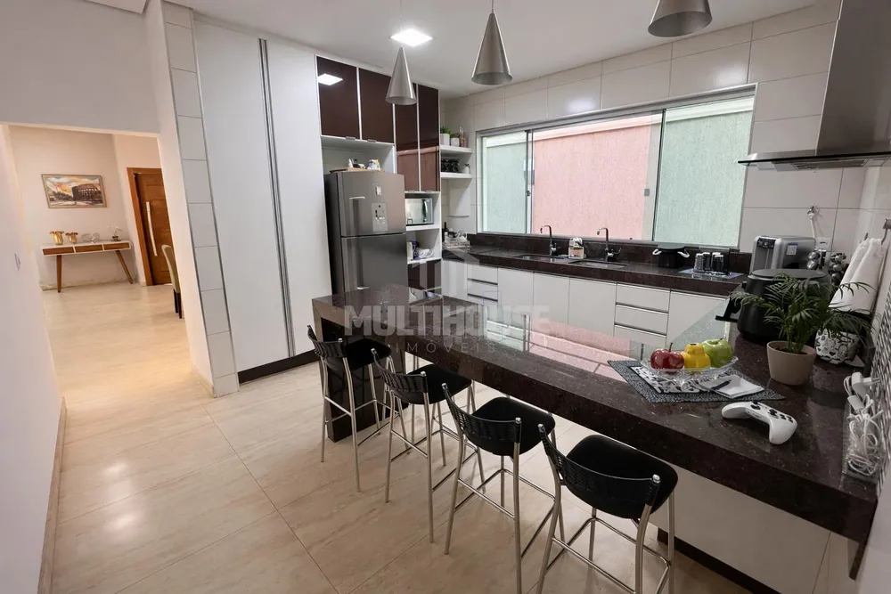 Casa, 3 quartos, 361 m² - Foto 1